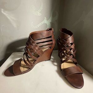 JustFab - Brown strappy wedges